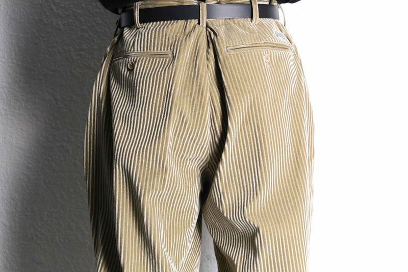 gold corduroy 2tuck wide tapered pants