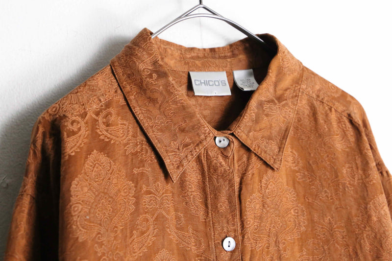 ”CHICO’S” brown base ethnic pattern shirts