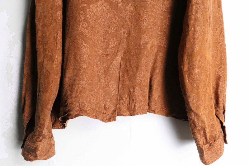 ”CHICO’S” brown base ethnic pattern shirts