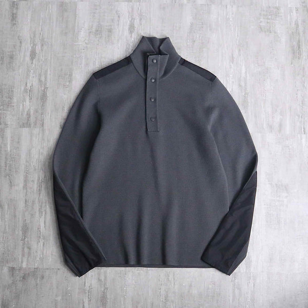 “BANANA REPUBLIC” snap button high neck knit