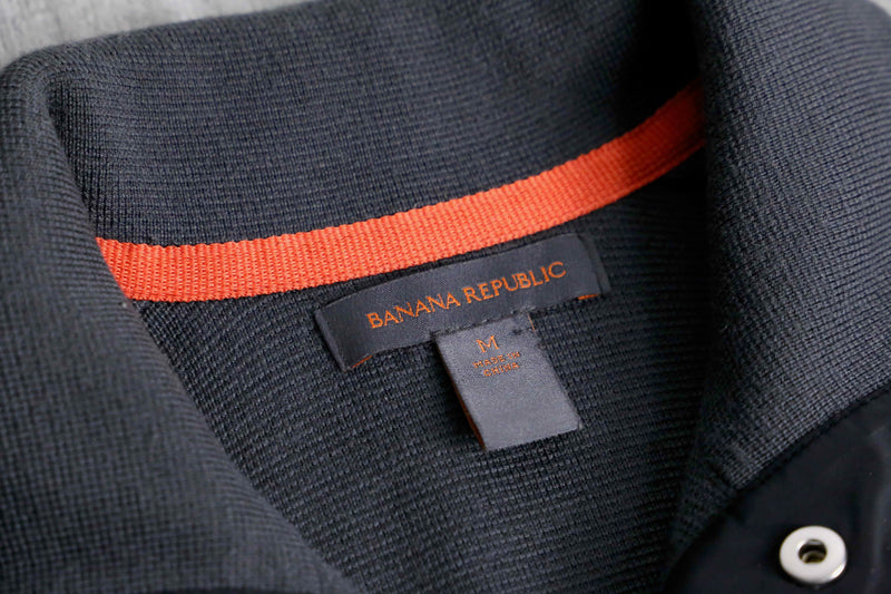 “BANANA REPUBLIC” snap button high neck knit