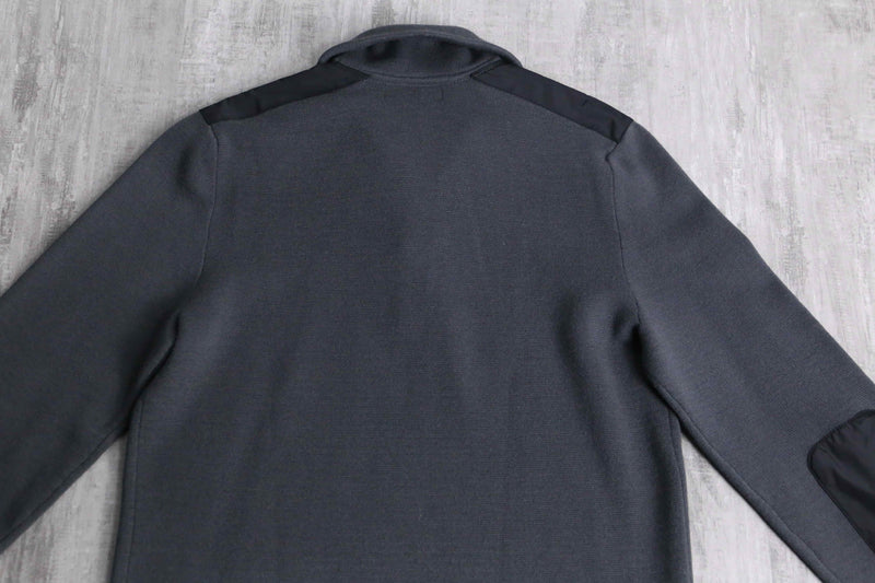 “BANANA REPUBLIC” snap button high neck knit