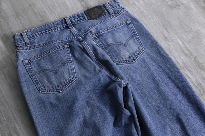 1990-early 00s Levi's silver Tab "baggy"
