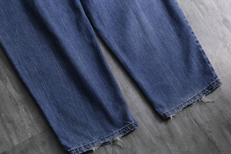 1990-early 00s Levi's silver Tab "baggy"
