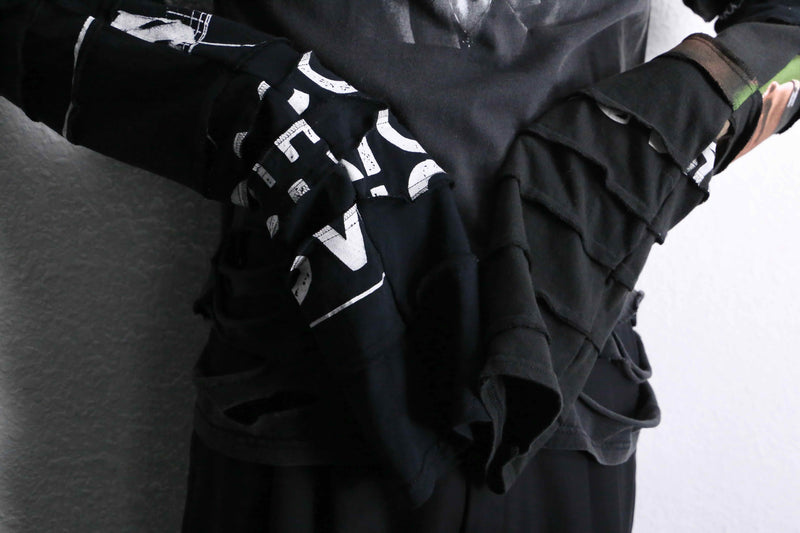 "Re:make" switch arm design damage L/S tee