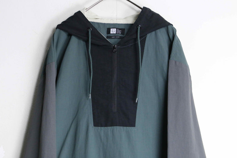 monotone color half zip nylon hoodie