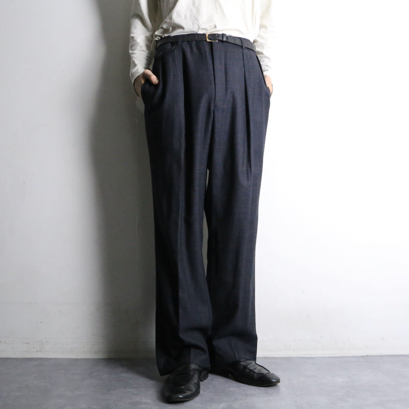 glay color check pattern wool slacks