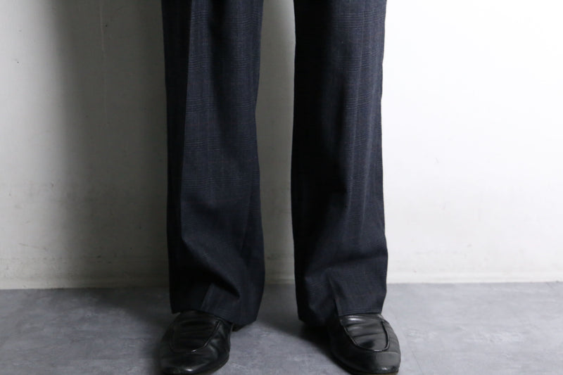 glay color check pattern wool slacks