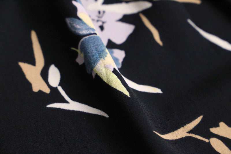 pale flower pattern black wide pants