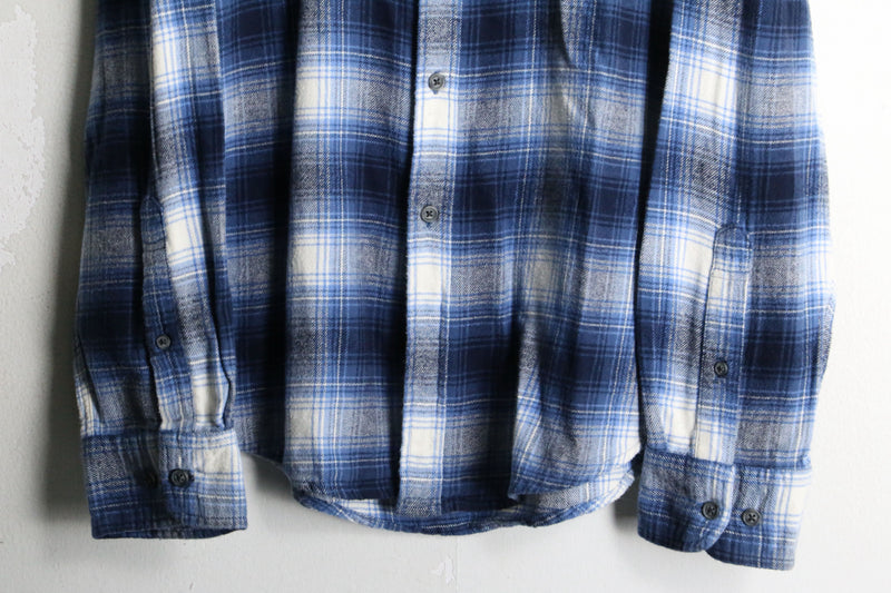 “Croft&Barrow” blue color ombre check shirt