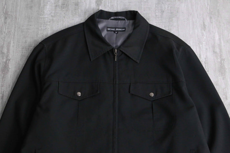 black minimal design zip-up jacket