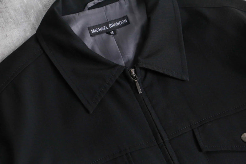 black minimal design zip-up jacket