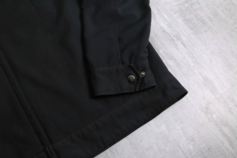 black minimal design zip-up jacket