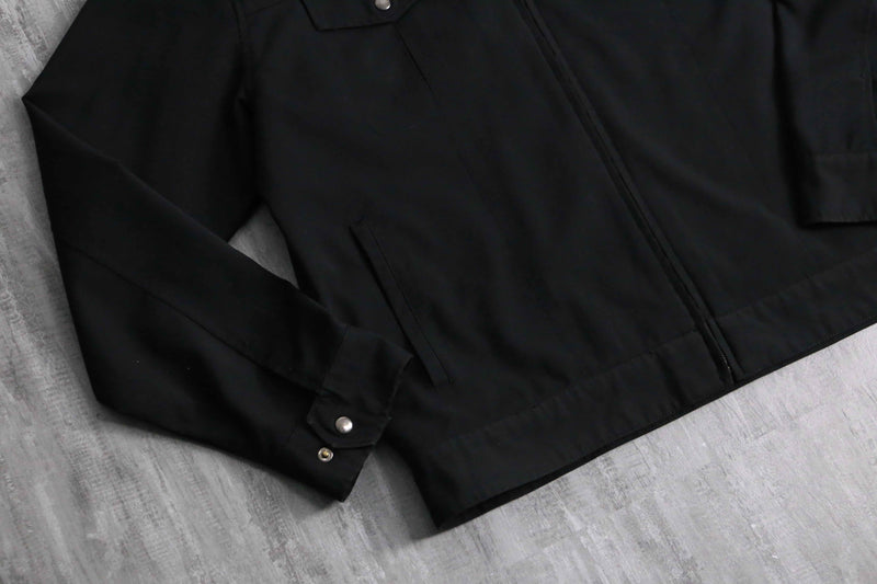 black minimal design zip-up jacket