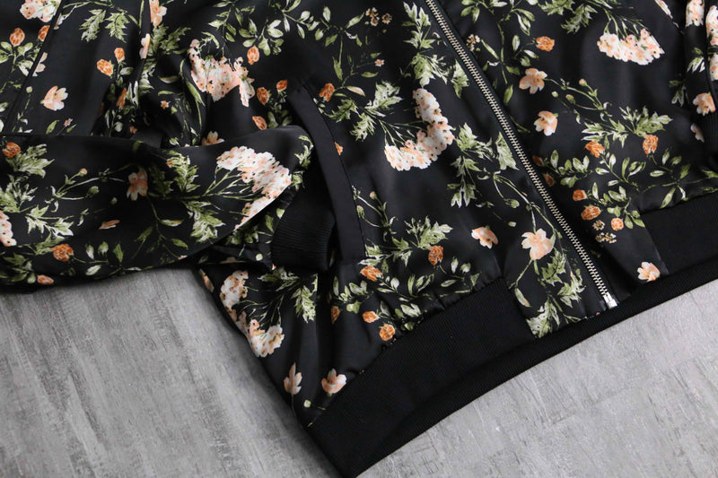 black floral zip-up blouson