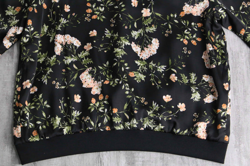 black floral zip-up blouson