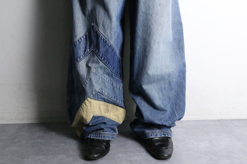 switching line design wide straight denim pants