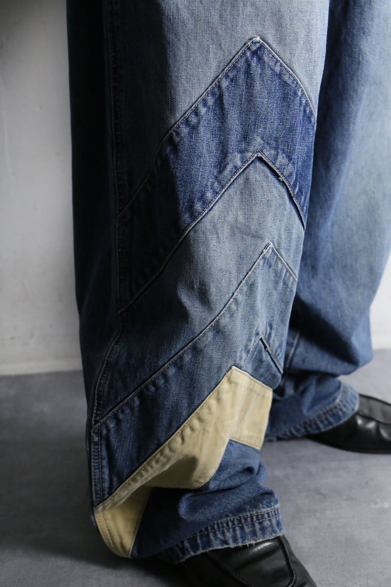 switching line design wide straight denim pants