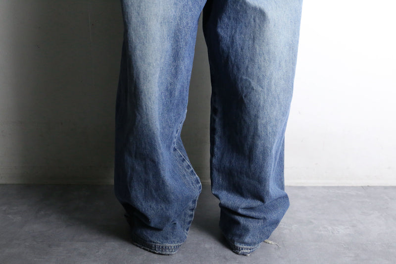 switching line design wide straight denim pants