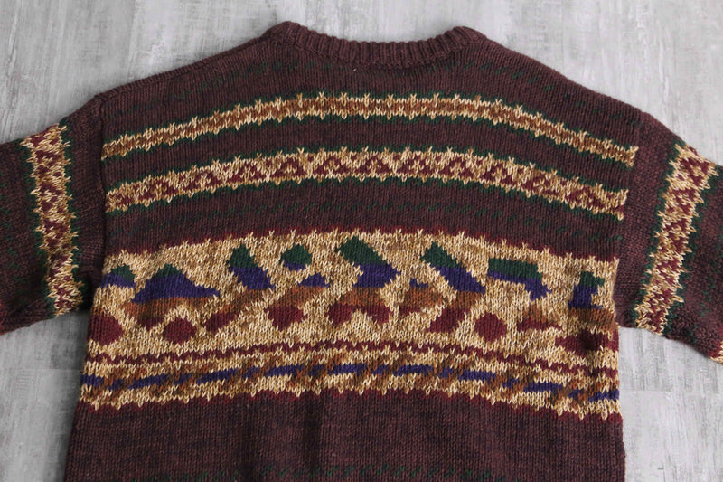 ”STJohn’sBay” warm color geometric jacquard knit