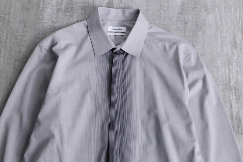 “Calvin Klein” gradation stripe gray dress shirt