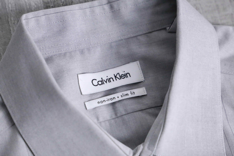 “Calvin Klein” gradation stripe gray dress shirt