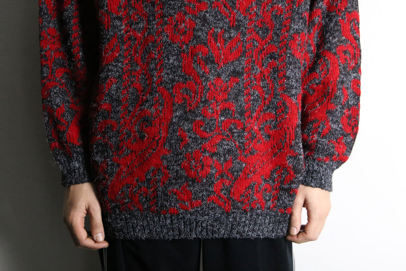 red×gray V neck knit