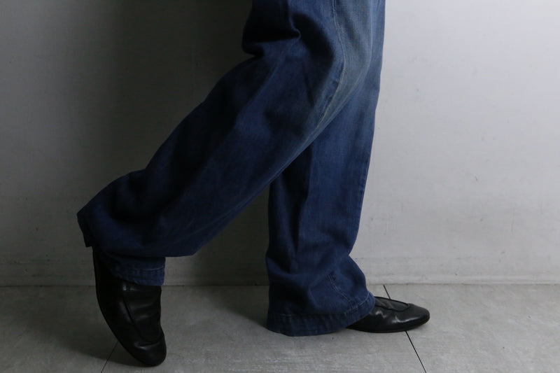 “Levi’s” Indigo engineered denim pants