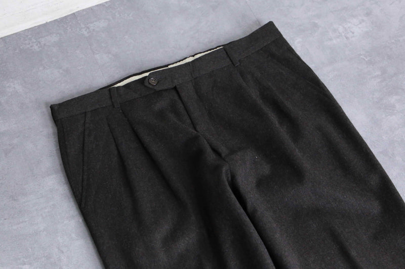 dark brown wool straight silhouette slacks