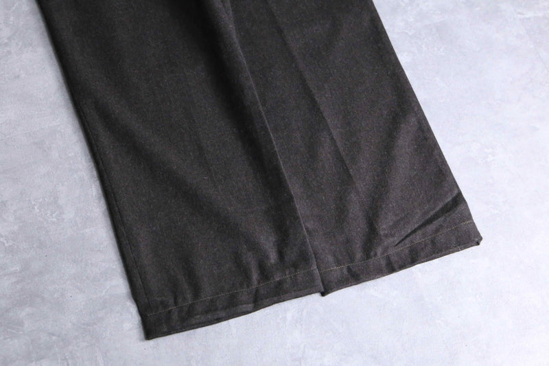 dark brown wool straight silhouette slacks