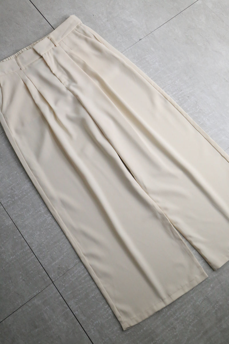 ivory 2tuck wide silhouette straight pants