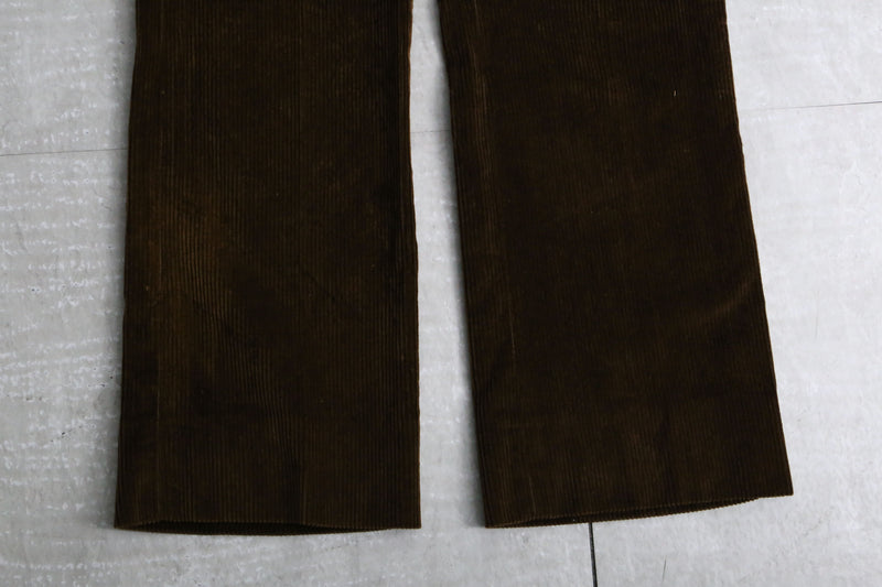 brown western taste corduroy flare pants