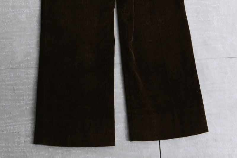 brown western taste corduroy flare pants