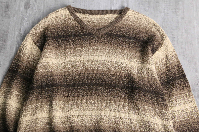 brown base horizontal stripe V-neck knit