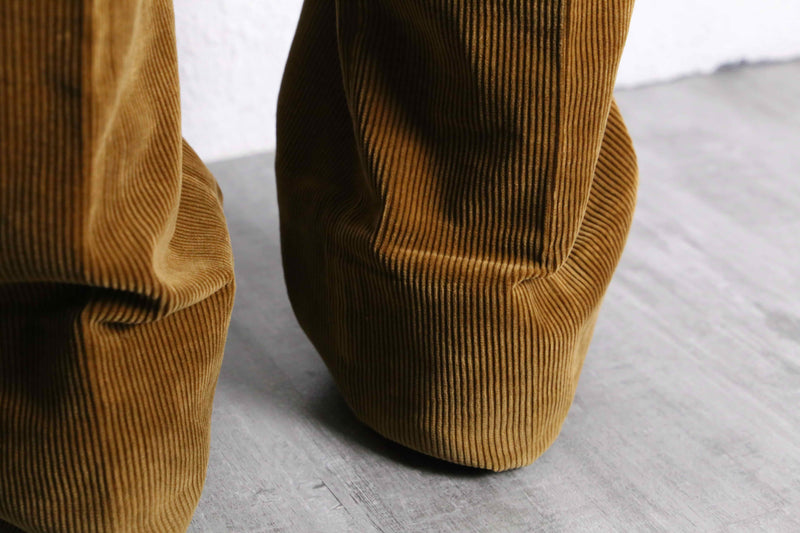 "MCGREGOR" luster beige corduroy pants