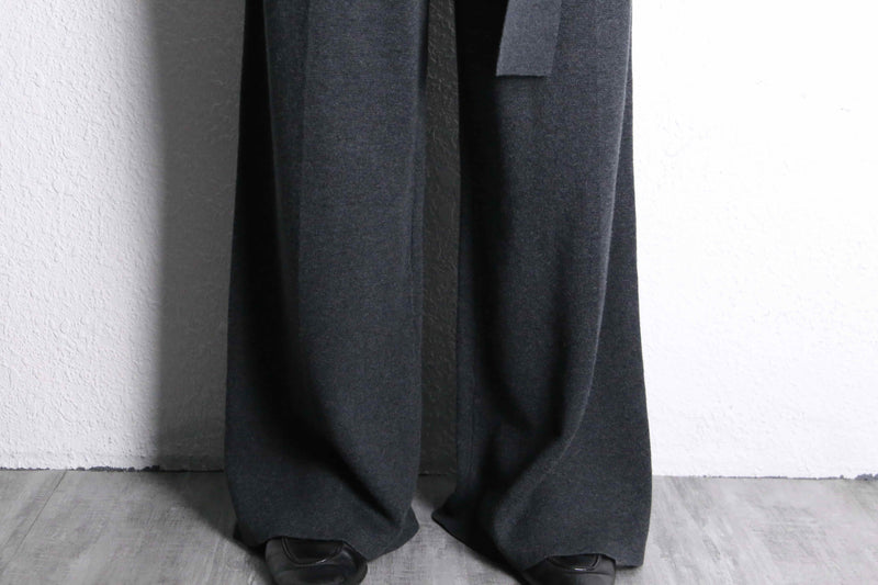 gray color knit easy wide pants