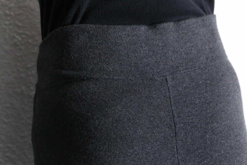 gray color knit easy wide pants