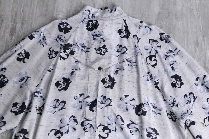 monotone botanical pattern deformation  shirt jacket