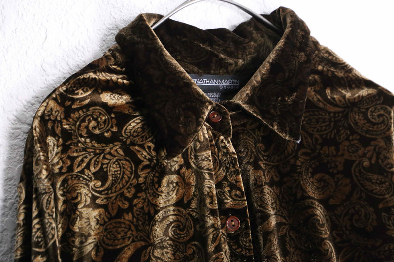 blond paisley pattern velour shirt