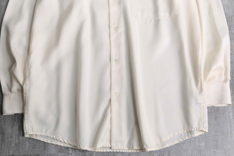 “Claiborne” cream color rayon shirt