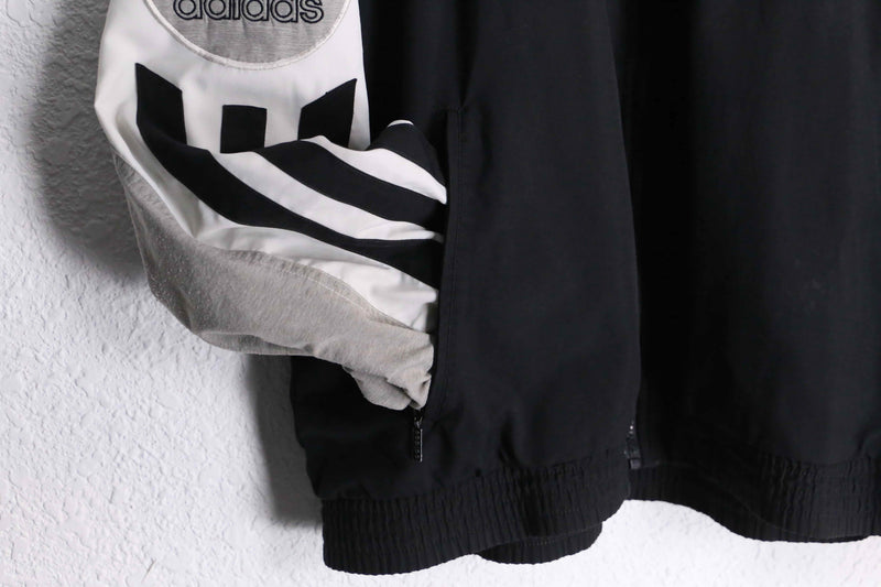 90’s “adidas” monotone loose nylon track jacket