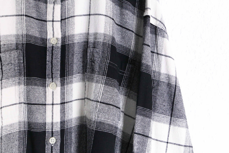 ”OLD NAVY” monotone check box shirts