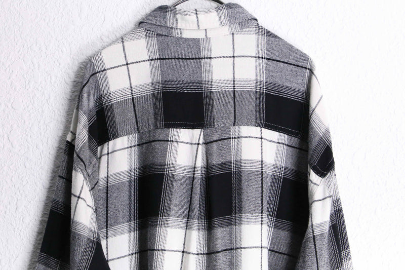 ”OLD NAVY” monotone check box shirts