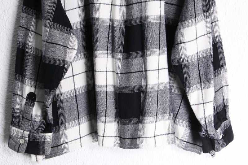 ”OLD NAVY” monotone check box shirts