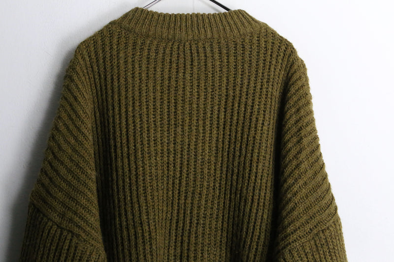 khaki color loose silhouette knit cardigan