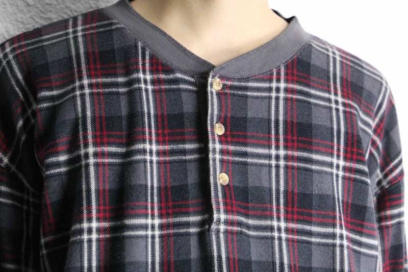 "Eddie Bauer" check henley neck cut and sew