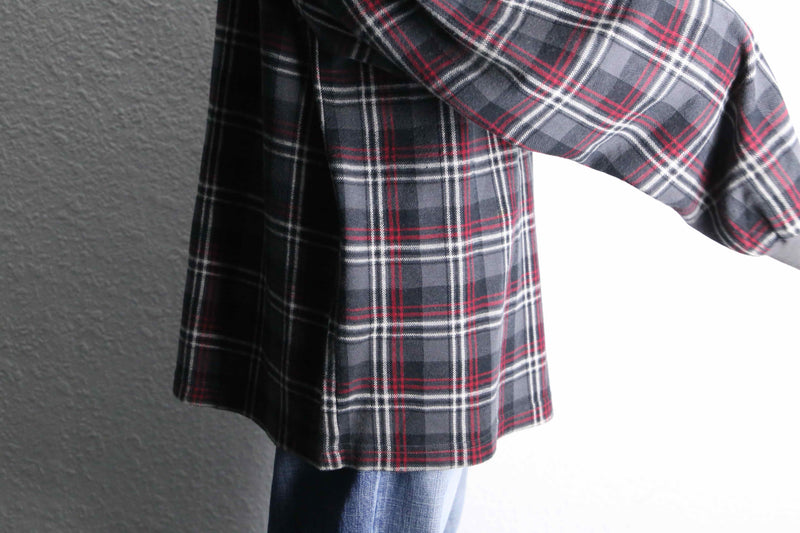 "Eddie Bauer" check henley neck cut and sew