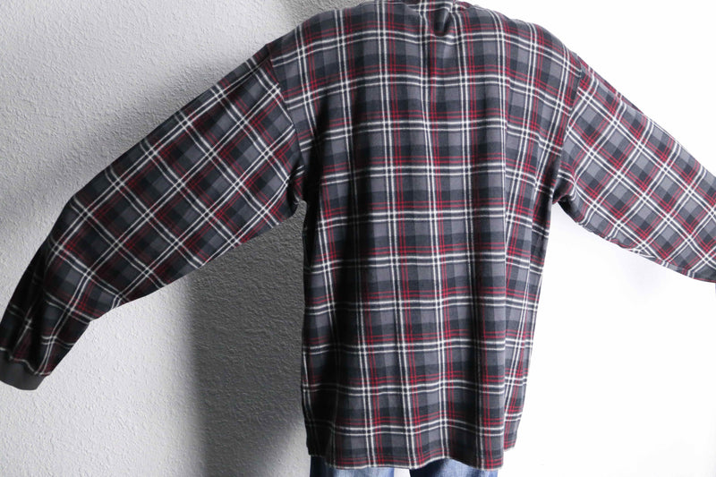 "Eddie Bauer" check henley neck cut and sew