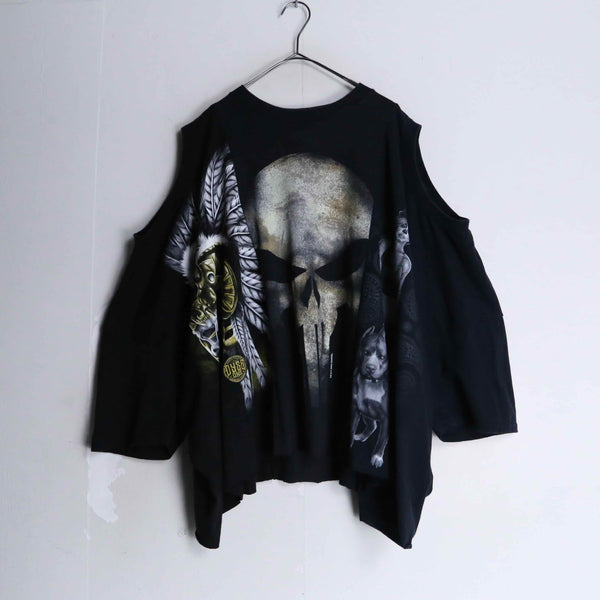 "Re:make" asymmetry docking skull design Tee