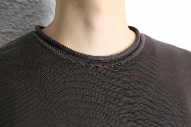 “woven dog” design brown cotton knit